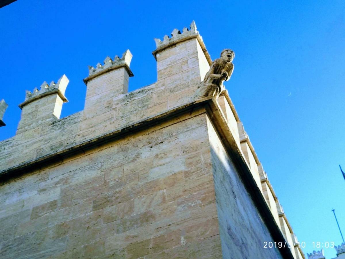 Valencian Dreams Lonja Apartment Exterior photo